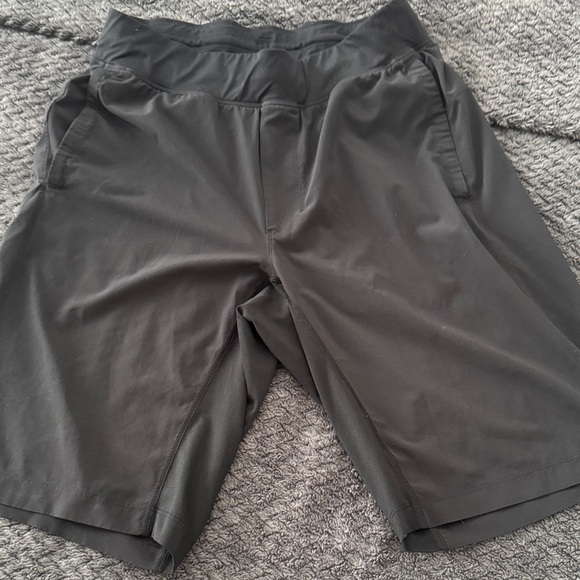 lululemon athletica Black Athletic Shorts - Picture 1 of 5